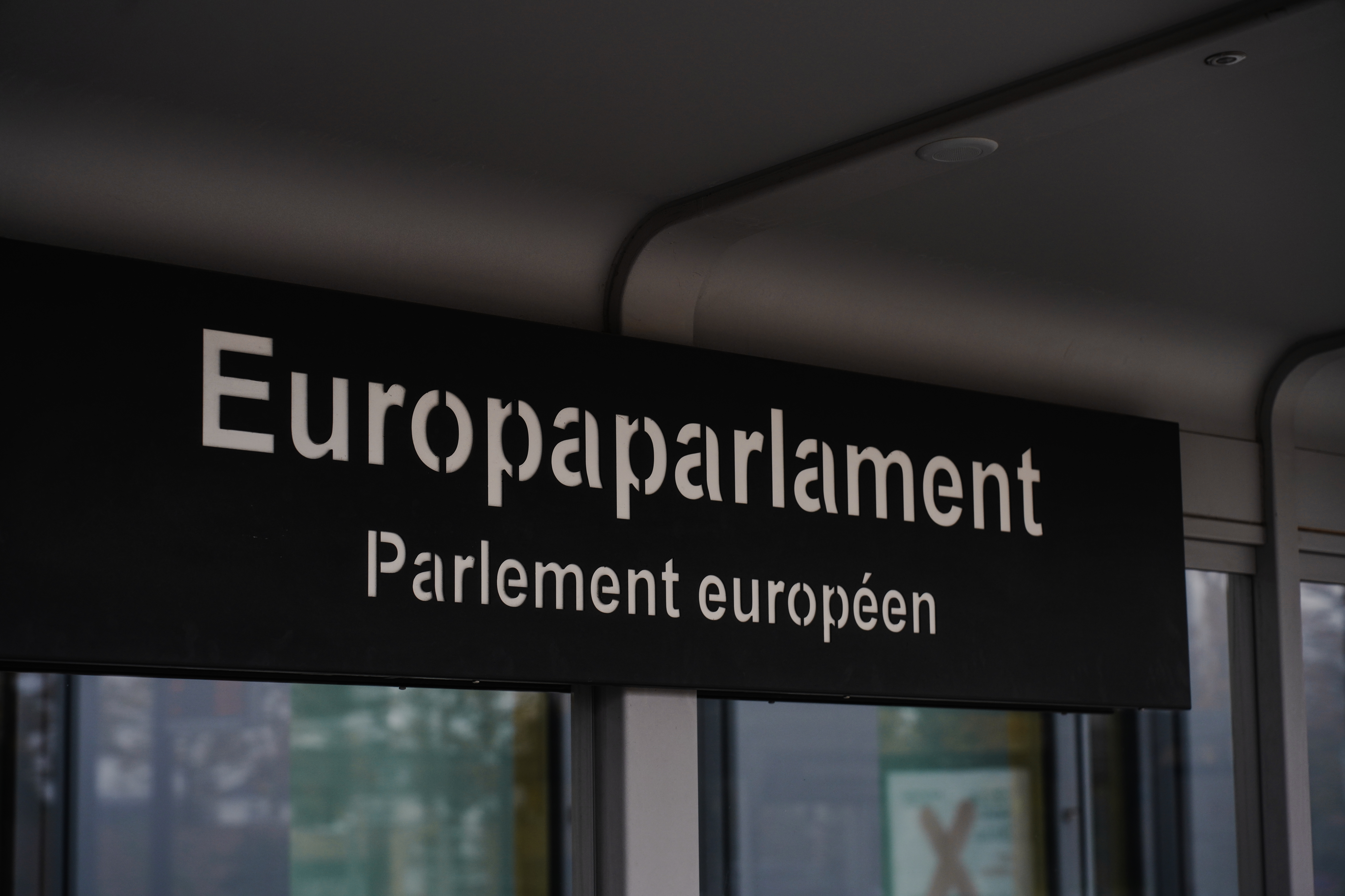 Le pacte européen sur la migration et l&rsquo;asile : Quel est son impact sur les personnes queer demandeurs·ses d&rsquo;asile ?